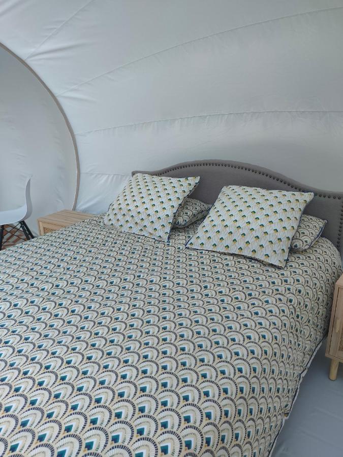 Cele Bulles Etoilees Hotell Brengues Exteriör bild