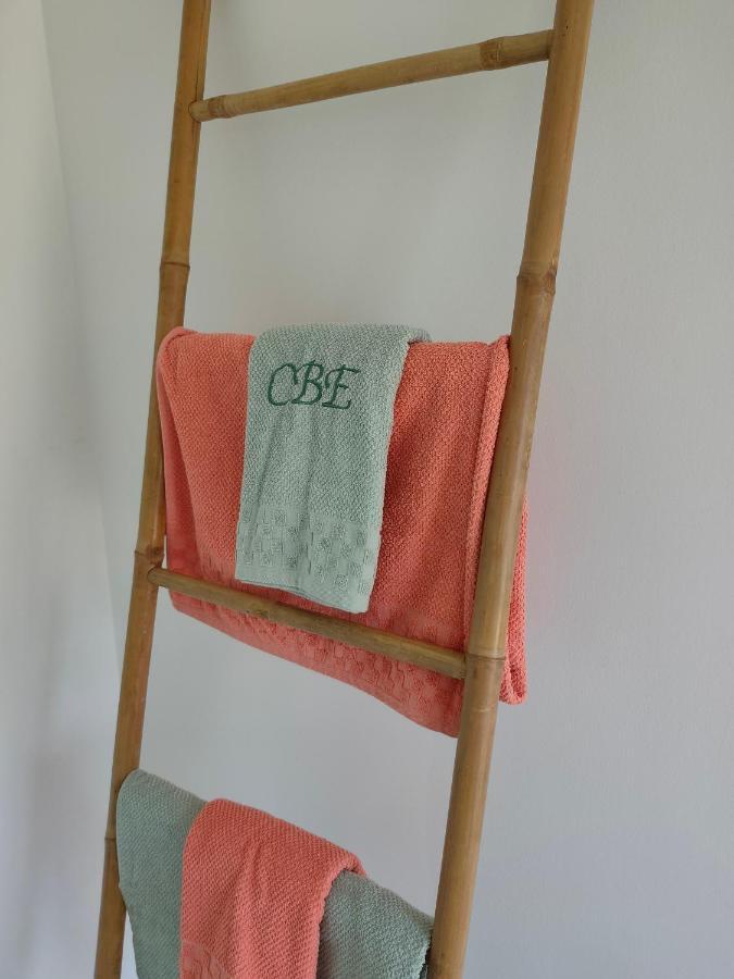 Cele Bulles Etoilees Hotell Brengues Exteriör bild